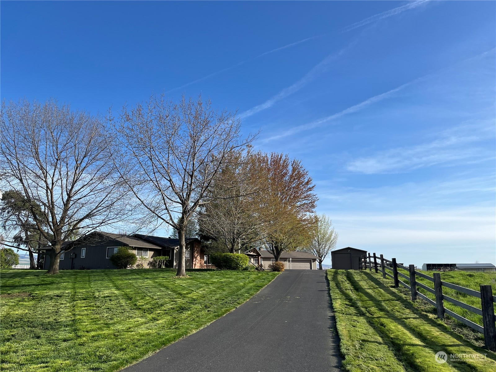 1479 Spring Branch Road Walla Walla, WA 99362 - Photo 33 of 40 a view of a street with a building in the background