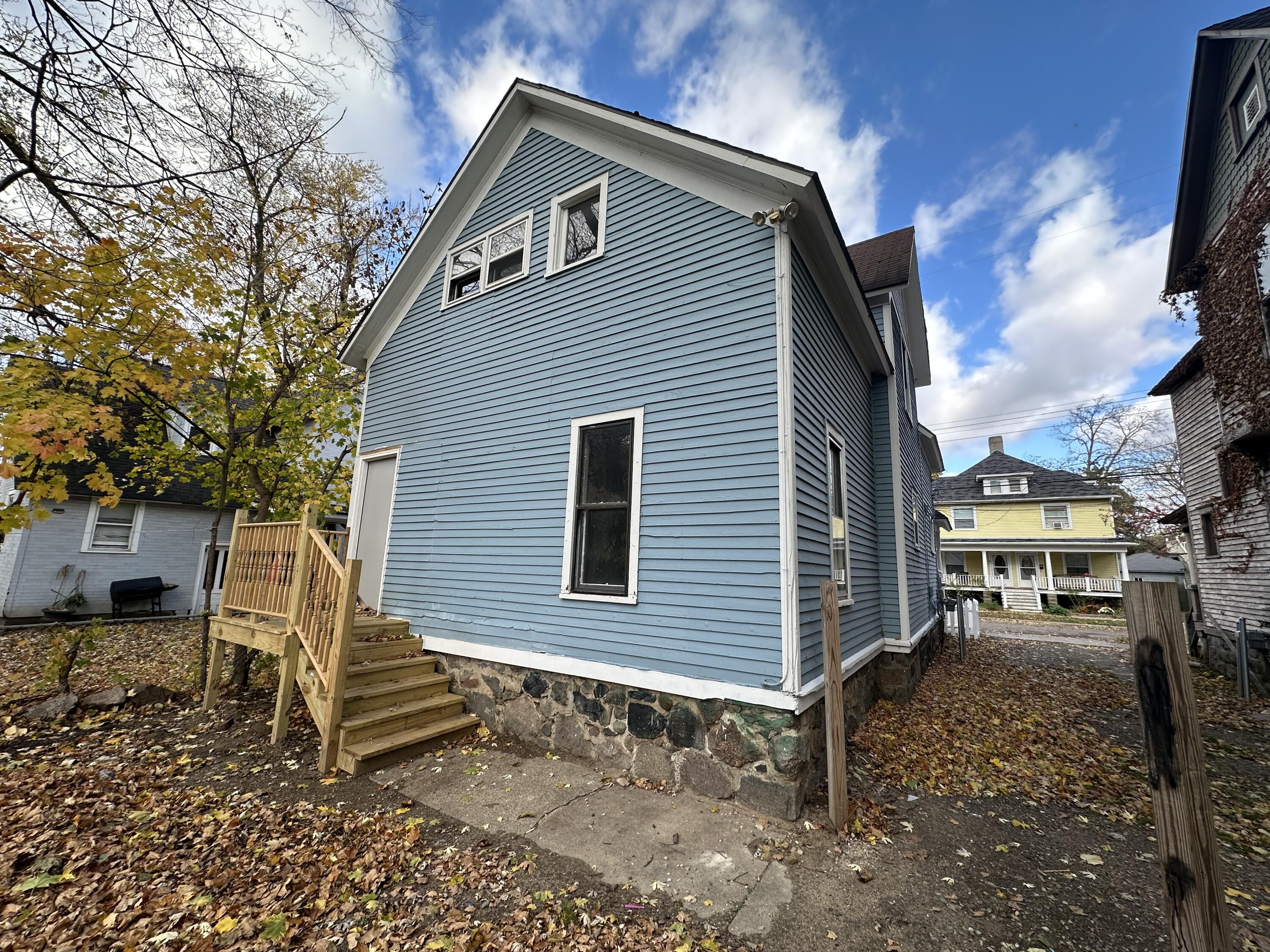 415 Ranney Street Kalamazoo, MI 49001 - Photo 2 of 18 Photo Nov 11 2024, 11 11 07 AM