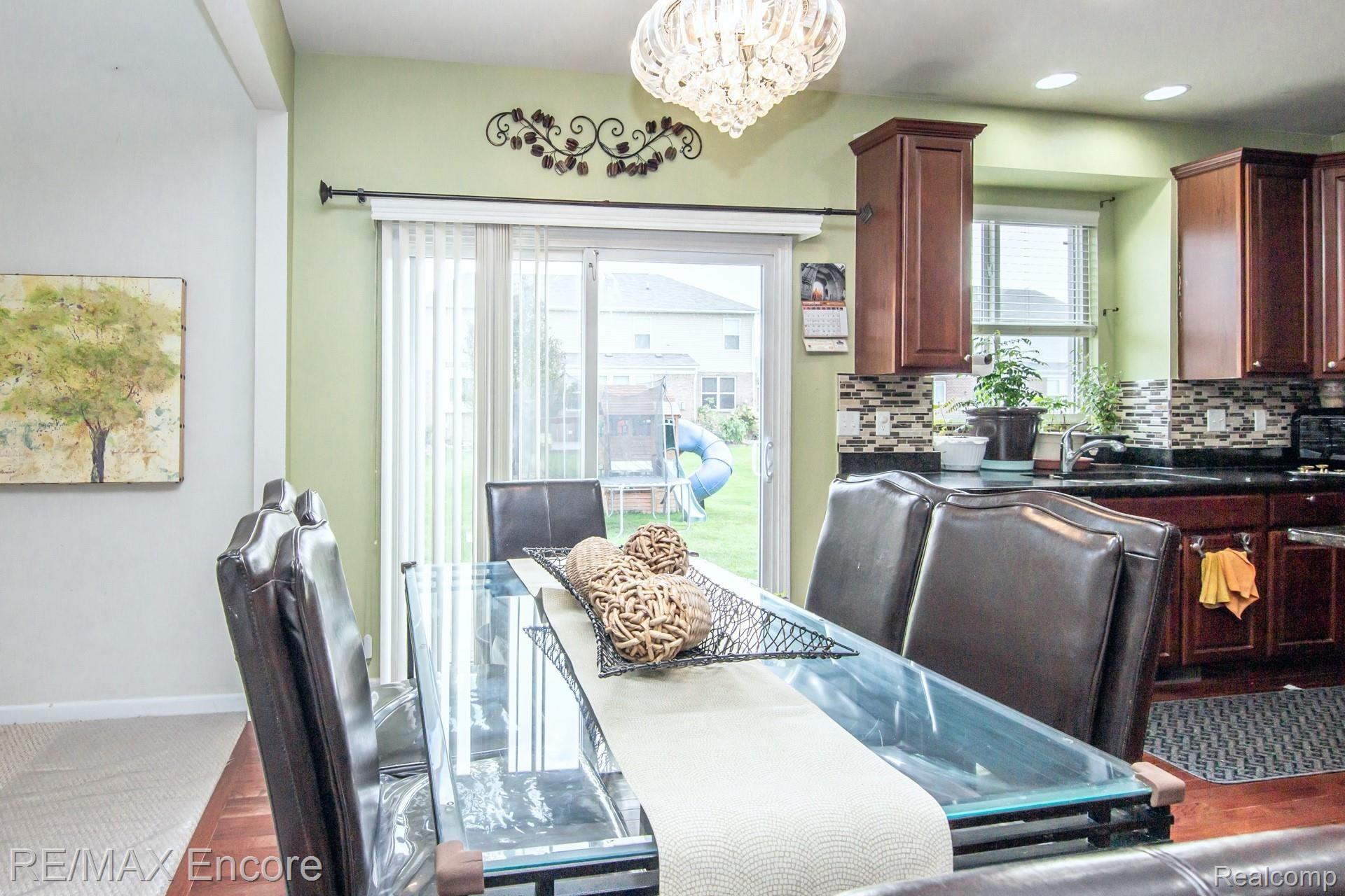 49776 Gracechurch Road Macomb, MI 48044 - Photo 9 of 40 Breakfast Nook
