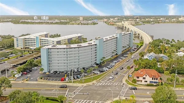 $1,950 | 100 Silver Beach Avenue, Unit 816, Daytona Beach, FL 32118