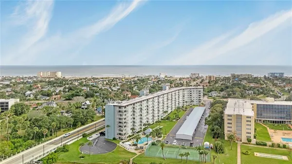 $1,950 | 100 Silver Beach Avenue, Unit 816, Daytona Beach, FL 32118