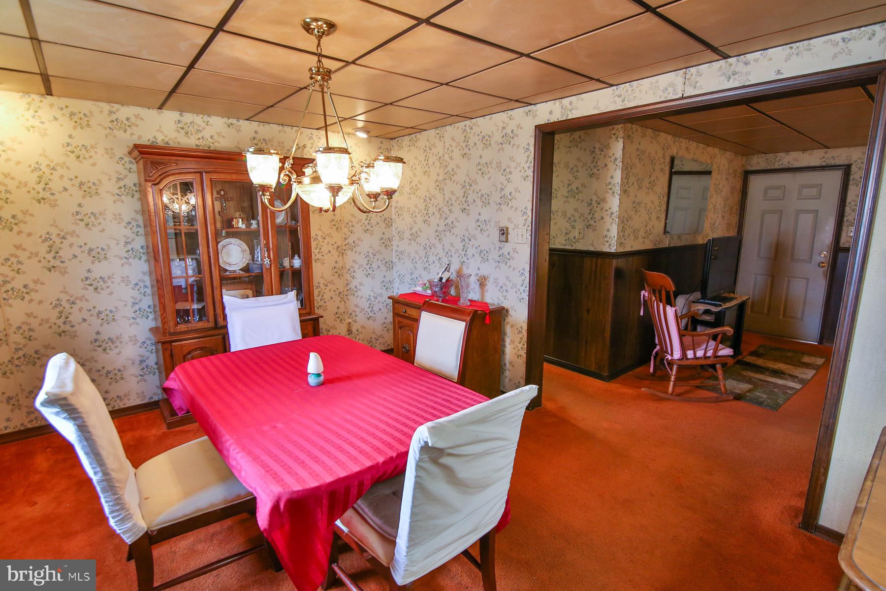 2004 Corning Road Palm, PA 18070 - Photo 5 of 14 Gallery Image 5