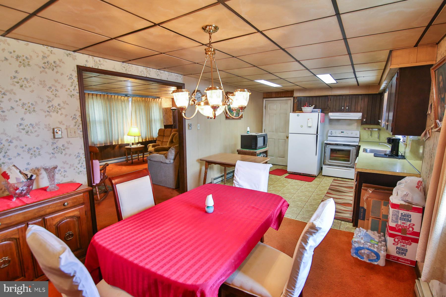 2004 Corning Road Palm, PA 18070 - Photo 6 of 14 Gallery Image 6