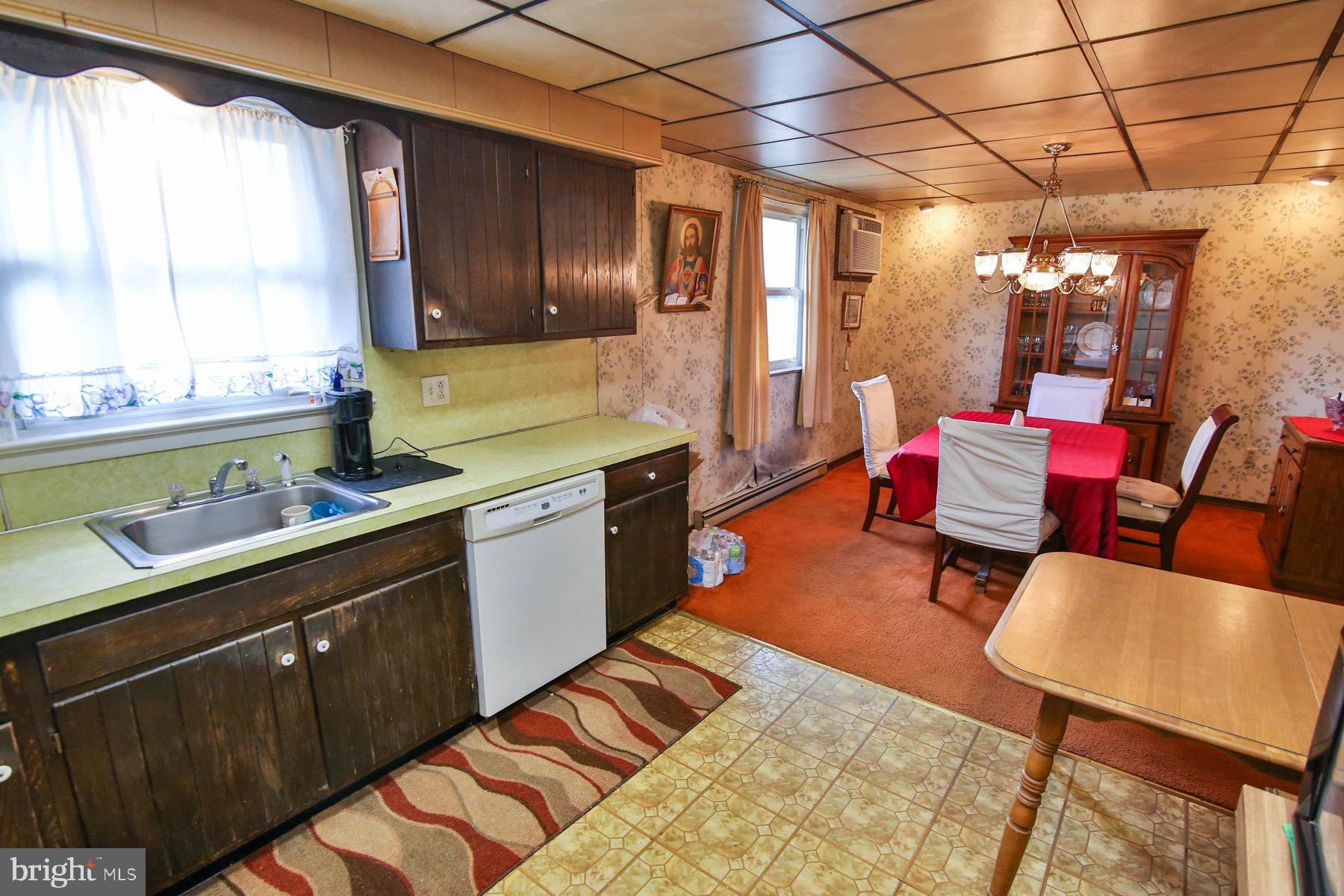 2004 Corning Road Palm, PA 18070 - Photo 7 of 14 Gallery Image 7