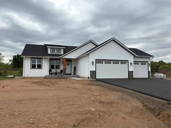 $589,900 | 11291 45th Avenue, Chippewa Falls, WI 54729