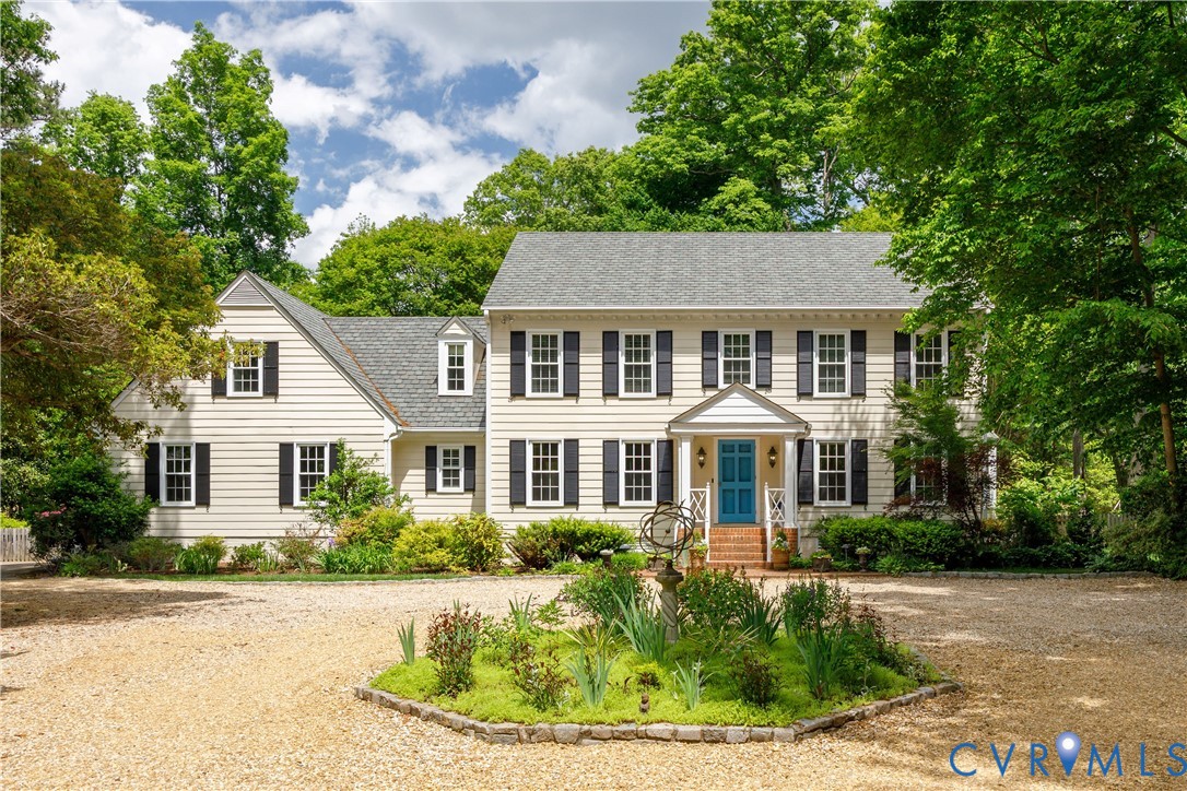 6 East Lower Tuckahoe Road Richmond, VA 23238 - Photo 4 of 54 Circular front drive offers multiple parking optio