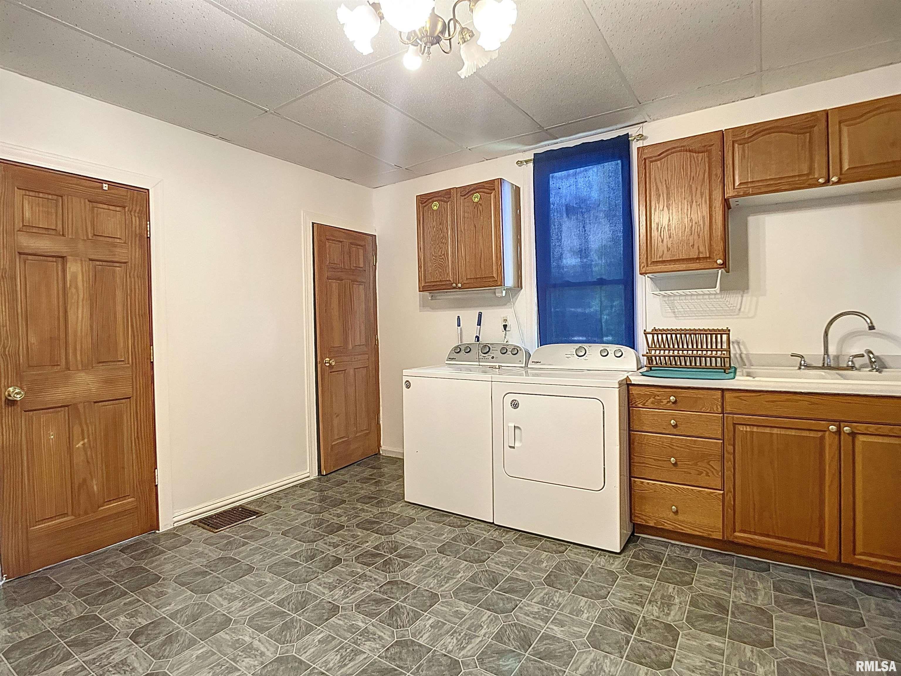 3110 Telegraph Road Davenport, IA 52804 - Photo 14 of 26 Gallery Image 14