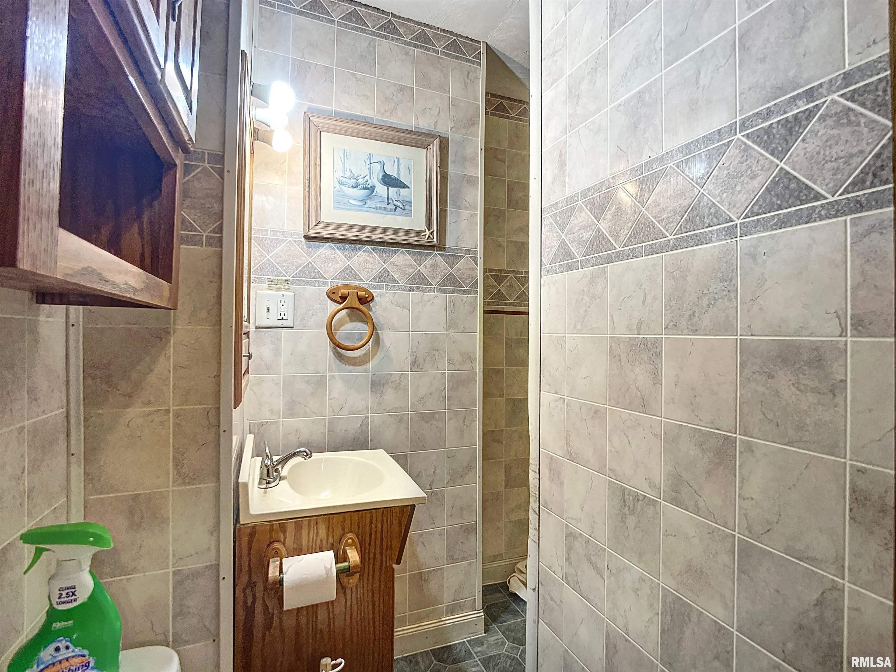 3110 Telegraph Road Davenport, IA 52804 - Photo 16 of 26 Gallery Image 16