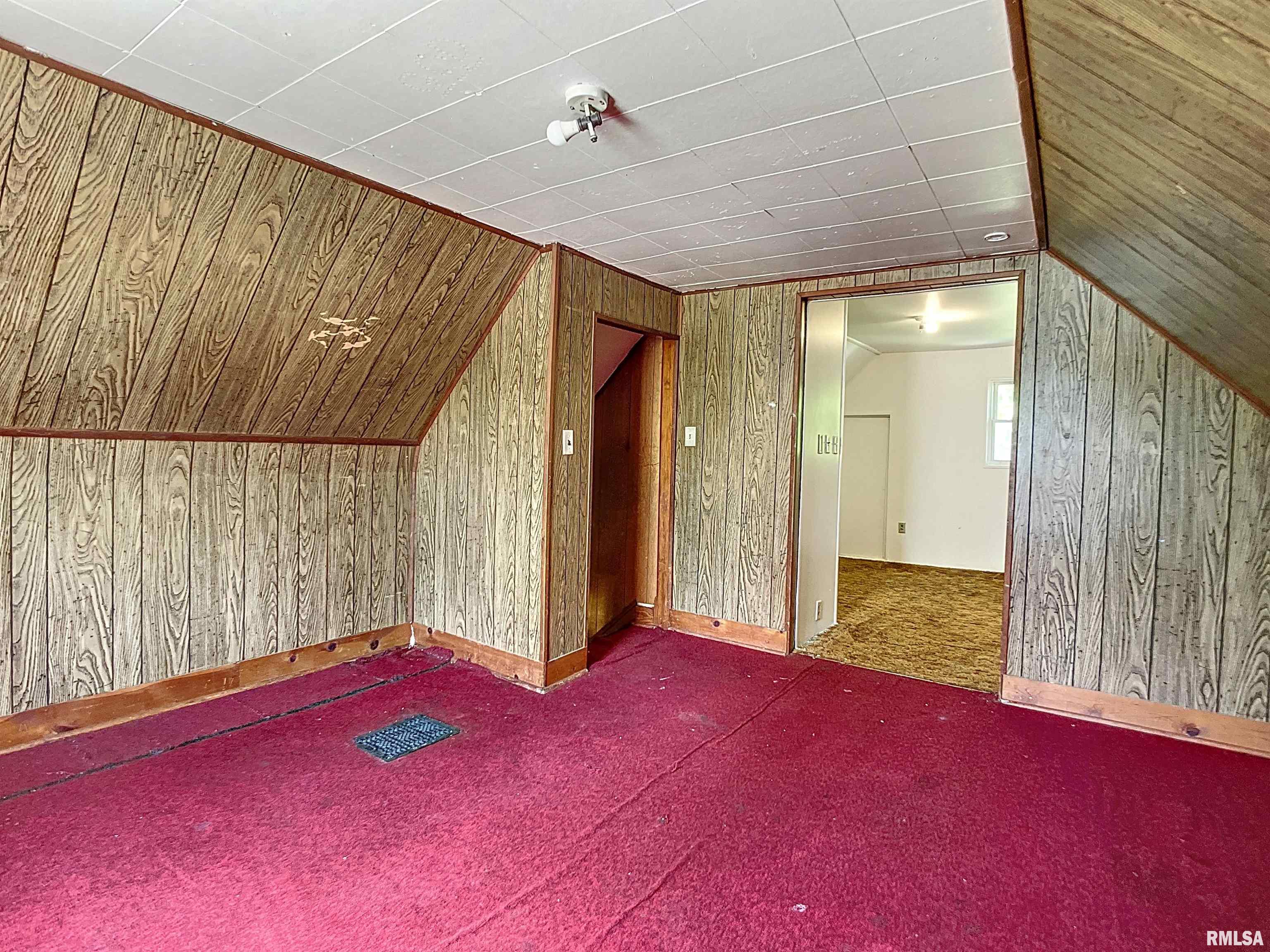 3110 Telegraph Road Davenport, IA 52804 - Photo 19 of 26 Gallery Image 19