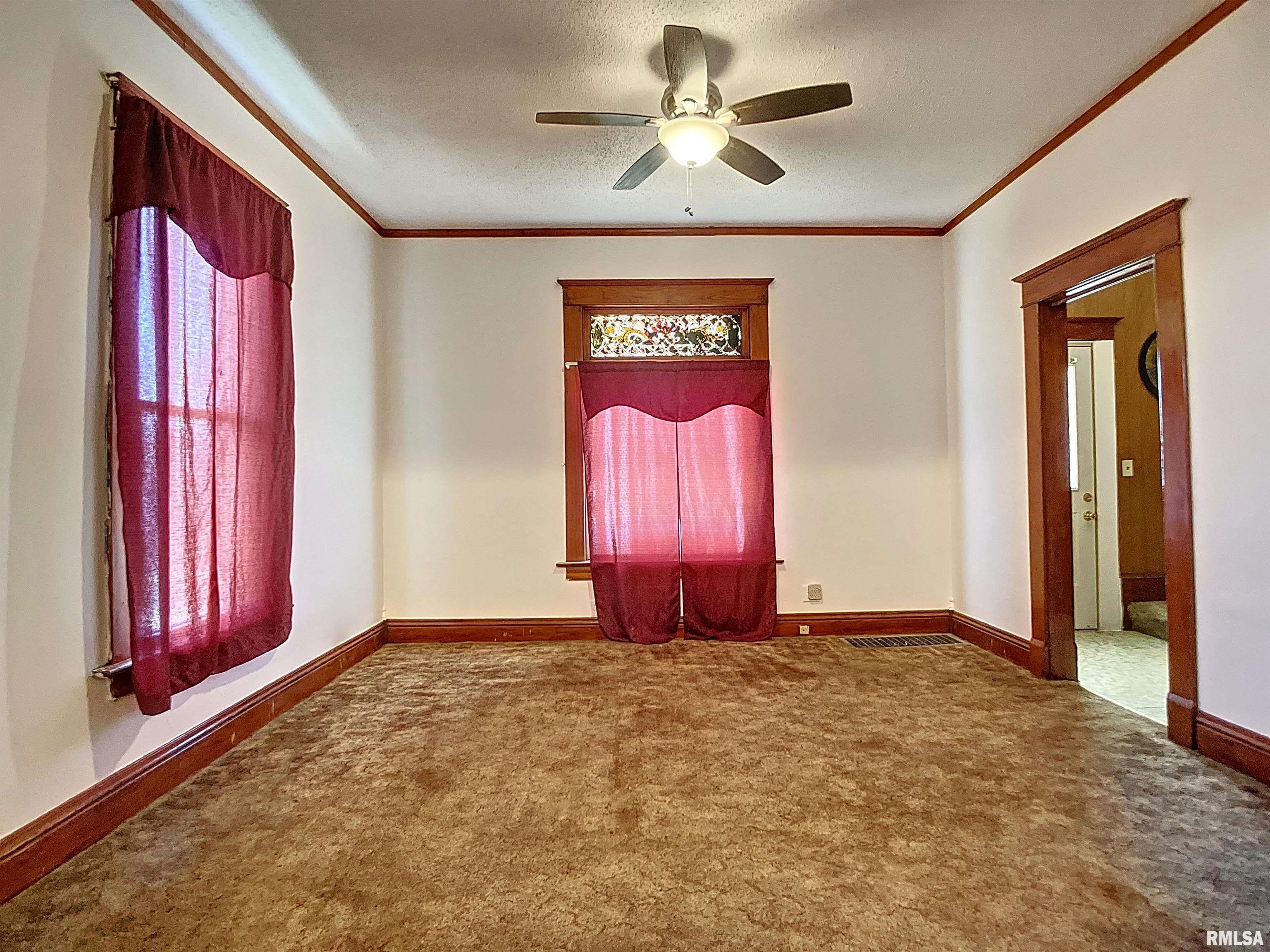 3110 Telegraph Road Davenport, IA 52804 - Photo 4 of 26 Gallery Image 4