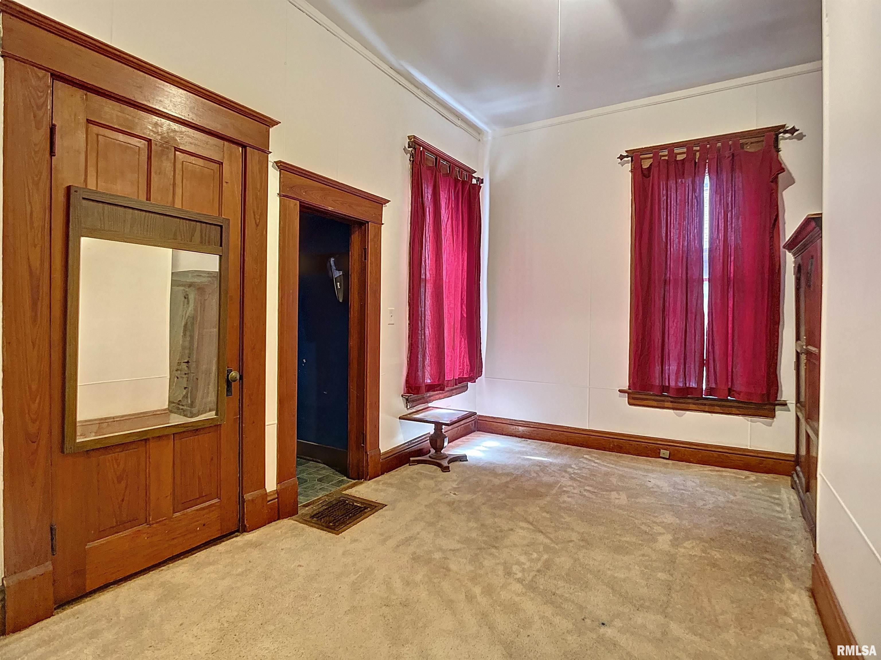 3110 Telegraph Road Davenport, IA 52804 - Photo 10 of 26 Gallery Image 10