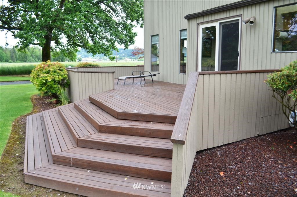 1934 Rice Road Chehalis, WA 98532 - Photo 9 of 15 a view of backyard with deck and garden