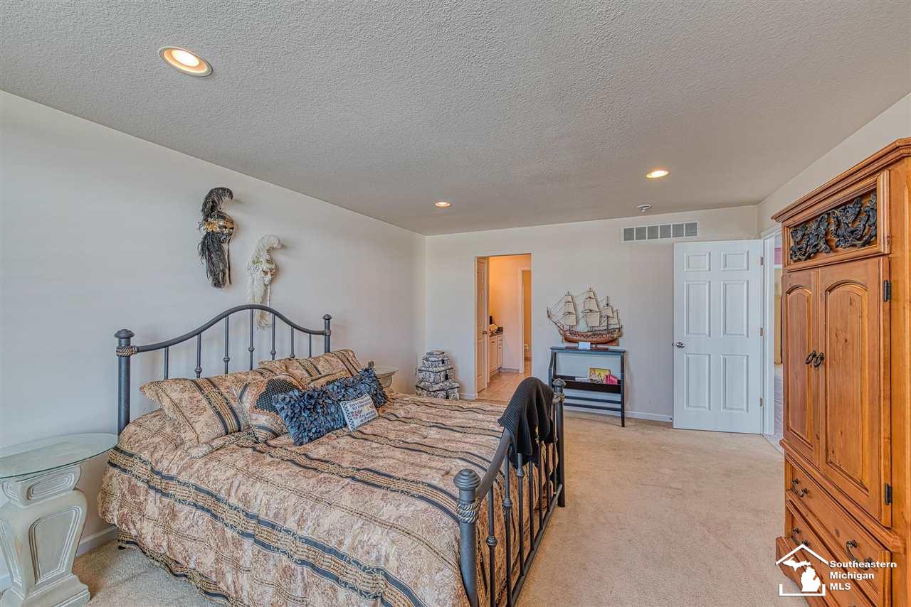 3207 Janea Rue Boulevard Monroe, MI 48162 - Photo 12 of 36 50065518-11.JPG