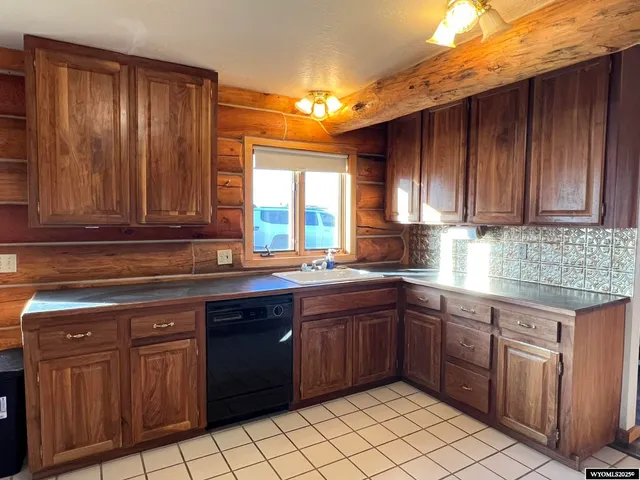 $650,000 | 5 Black Bear Road, Pinedale, WY 82941