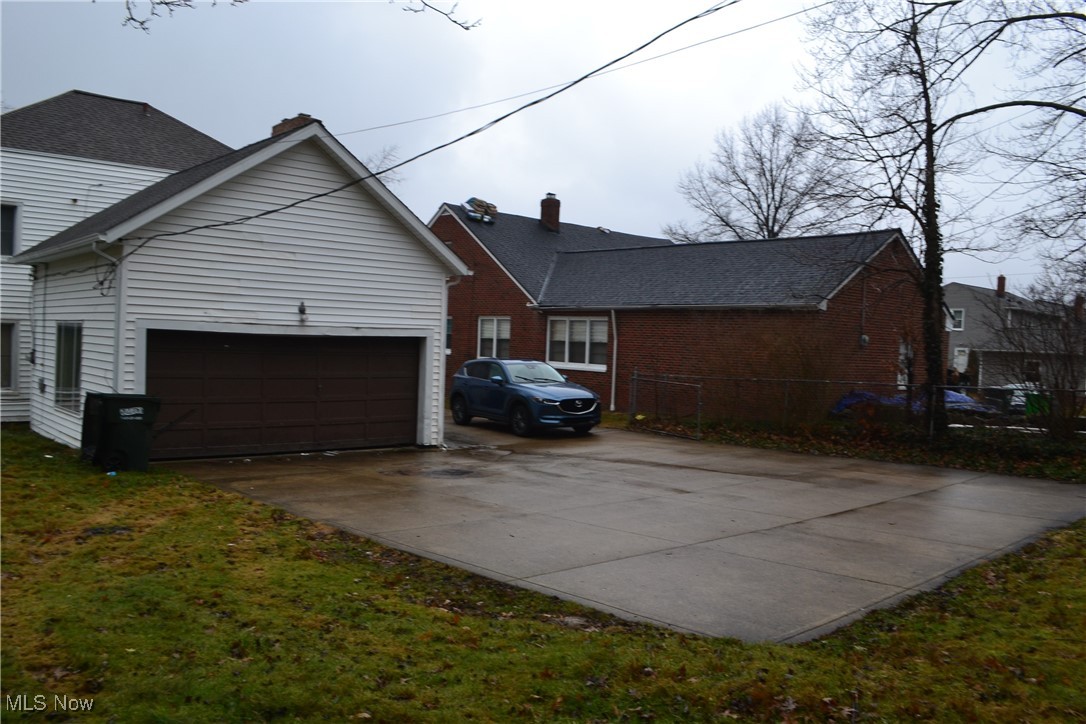 2077 Campus Road South Euclid, OH 44121 - Photo 3 of 5