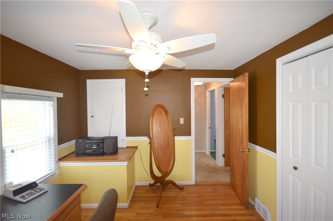 4952 Westbourne Road Cleveland, OH 44124 - Photo 14 of 19 Third bedroom with hardwood floors and additional storage space.
