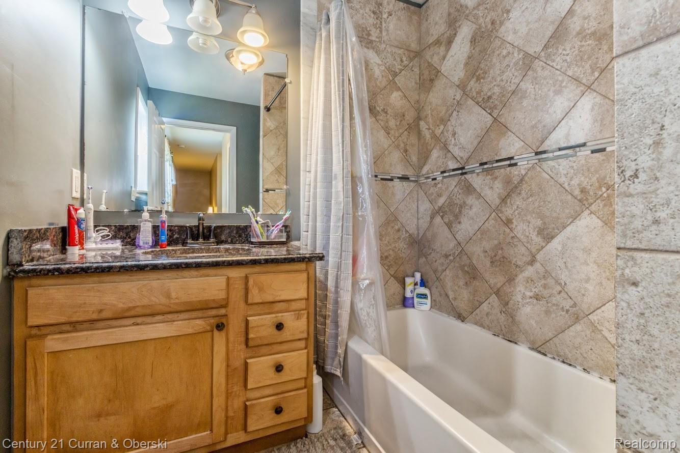 17594 Reed Street Melvindale, MI 48122 - Photo 10 of 22 17.jpeg