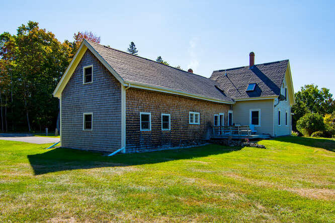 48 Willis Road Bucksport, ME 04416 - Photo 5 of 44 48 Willis Road Bucksport ME-small-040-01