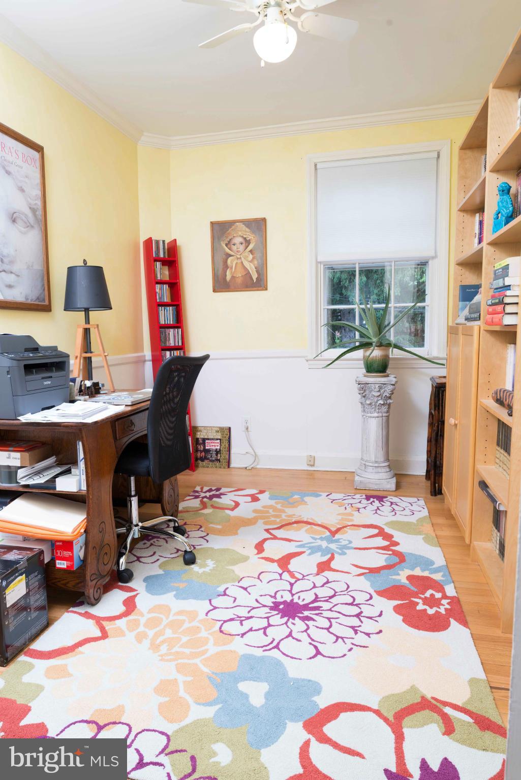6420 Pinehurst Road Baltimore, MD 21212 - Photo 20 of 30 a bedroom with a bed and a desk