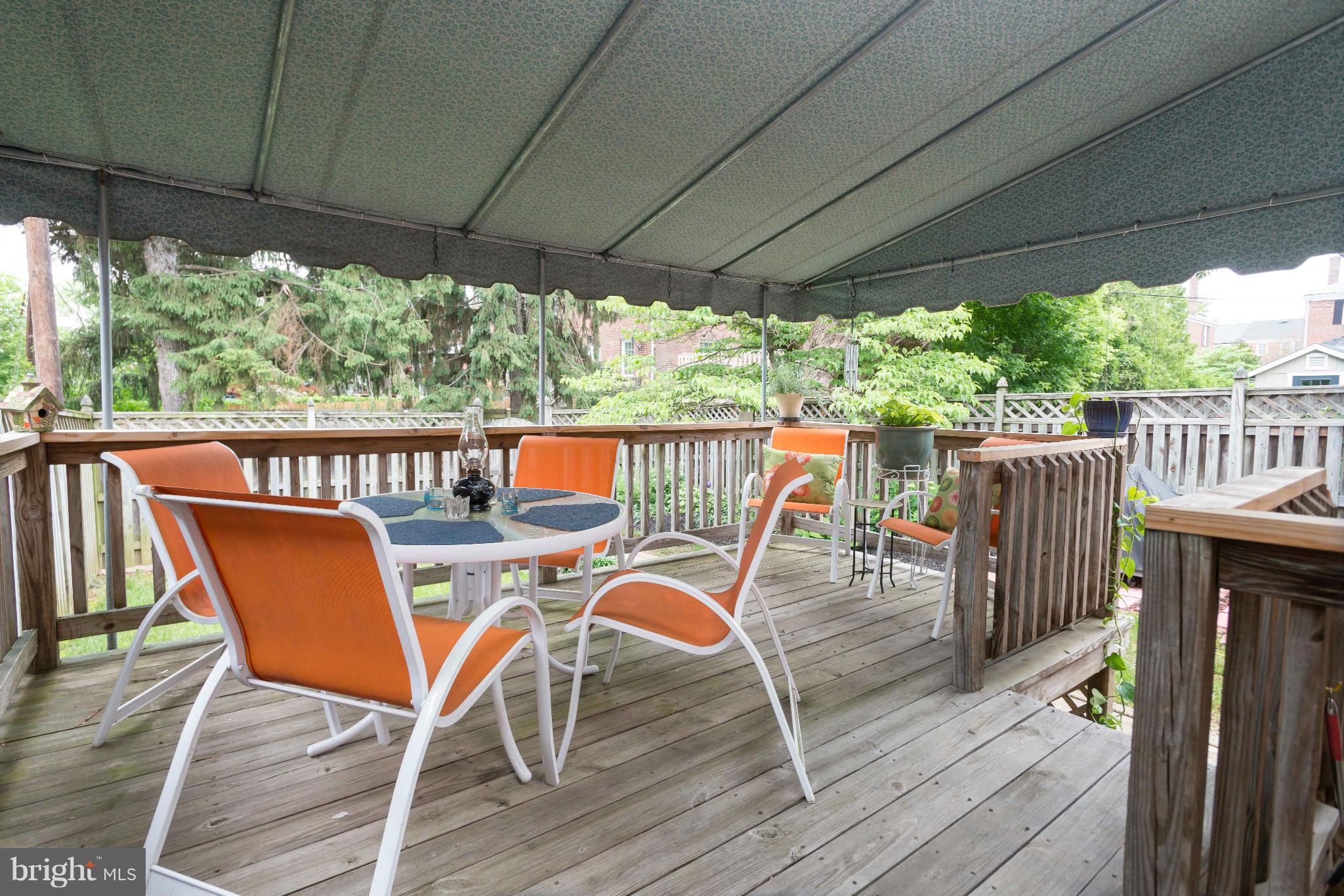 6420 Pinehurst Road Baltimore, MD 21212 - Photo 27 of 30 a view of a patio on the deck