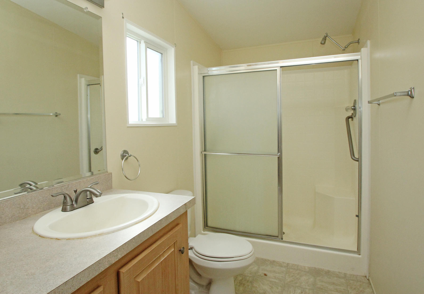 22183 Sunshine Way Redding, CA 96003 - Photo 24 of 28 Master Bathroom