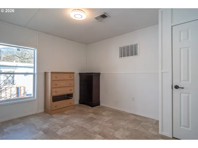 $46,000 | 5000 Northeast Stephens Street, Unit 27, Roseburg, OR 97470