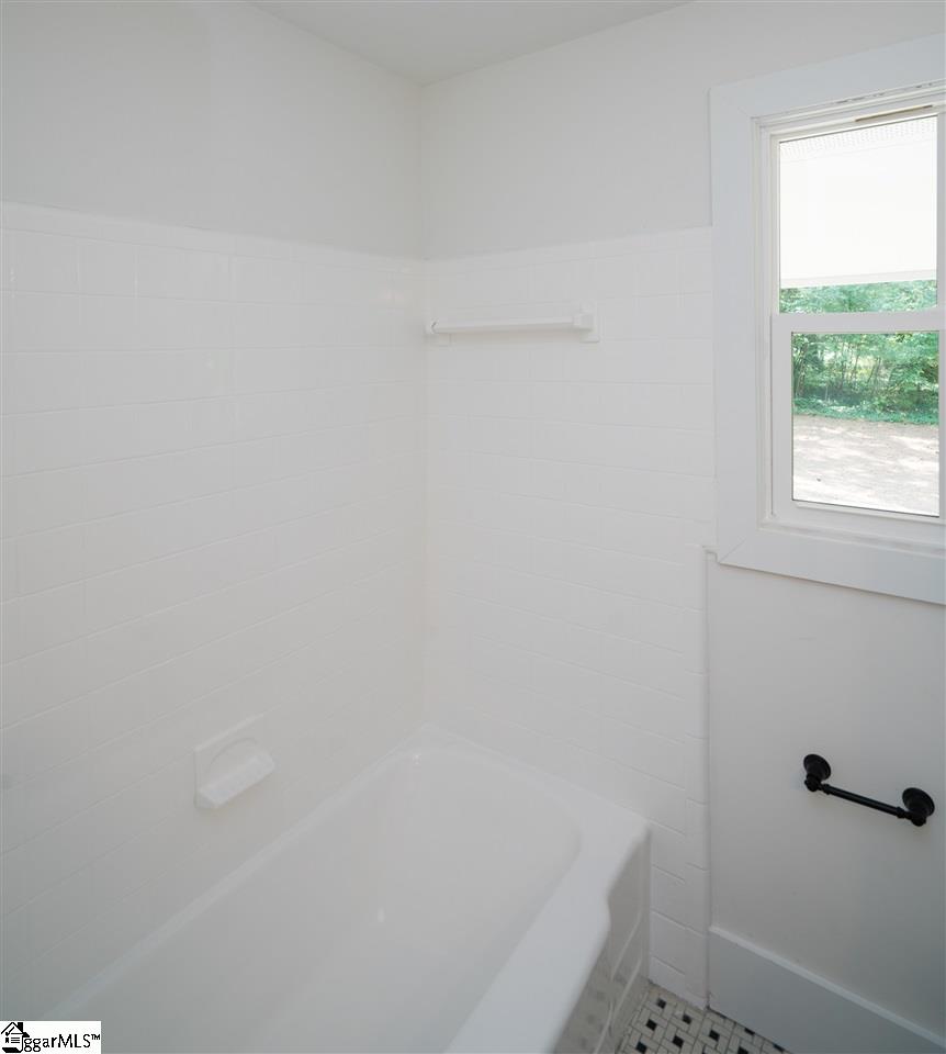 9 Batesview Drive Greenville, SC 29607 - Photo 12 of 24 Gallery Image 12
