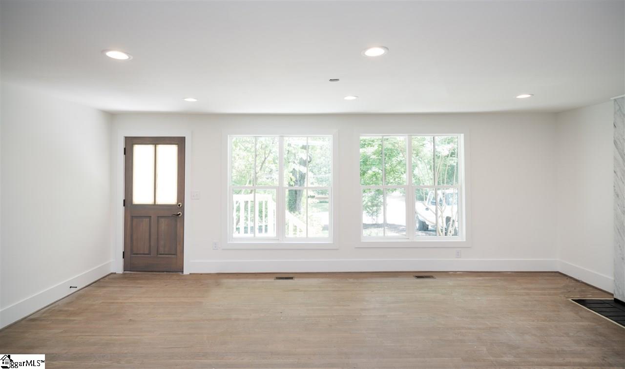9 Batesview Drive Greenville, SC 29607 - Photo 5 of 24 Gallery Image 5