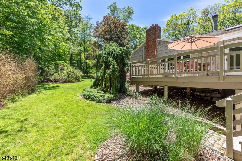 18 Stiles Road Warren, NJ 07059 - Photo 27 of 36