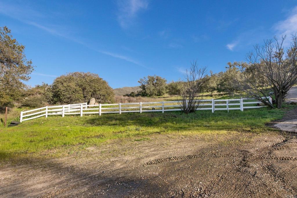 589 Anderson Road Alpine, CA 91901 - Photo 49 of 54 a view of a backyard