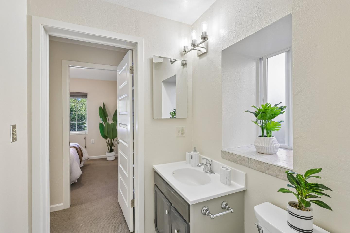 1512 Alturas Drive Burlingame, CA 94010 - Photo 23 of 45 Gallery Image 23