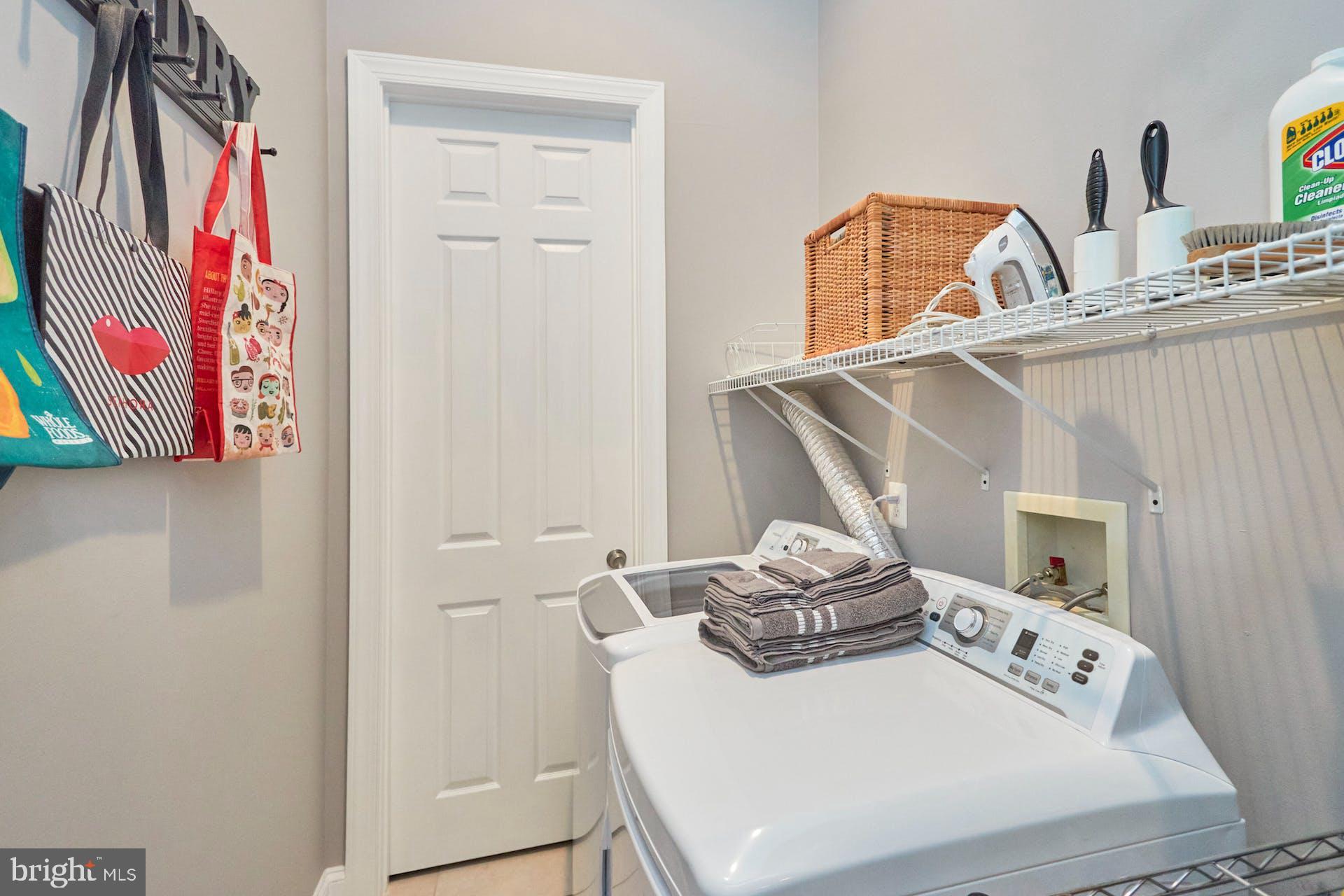 12815 Braddock Road Clifton, VA 20124 - Photo 21 of 21 Guest house laundry