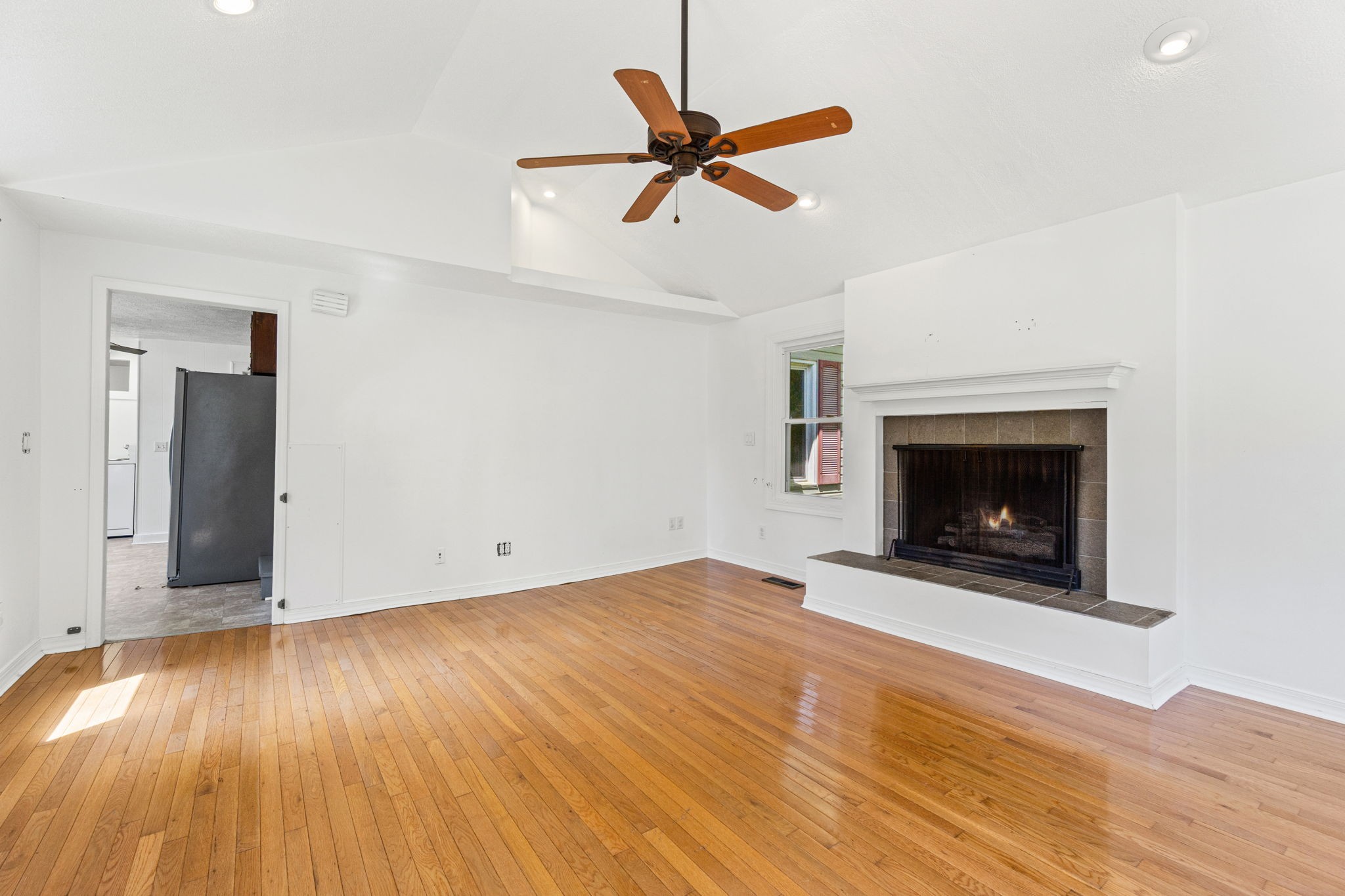 56 Elm Lane Sparta, TN 38583 - Photo 4 of 25