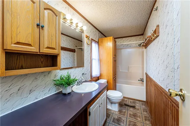 $199,000 | 303 Mt Manor Road, Manor, PA 15665