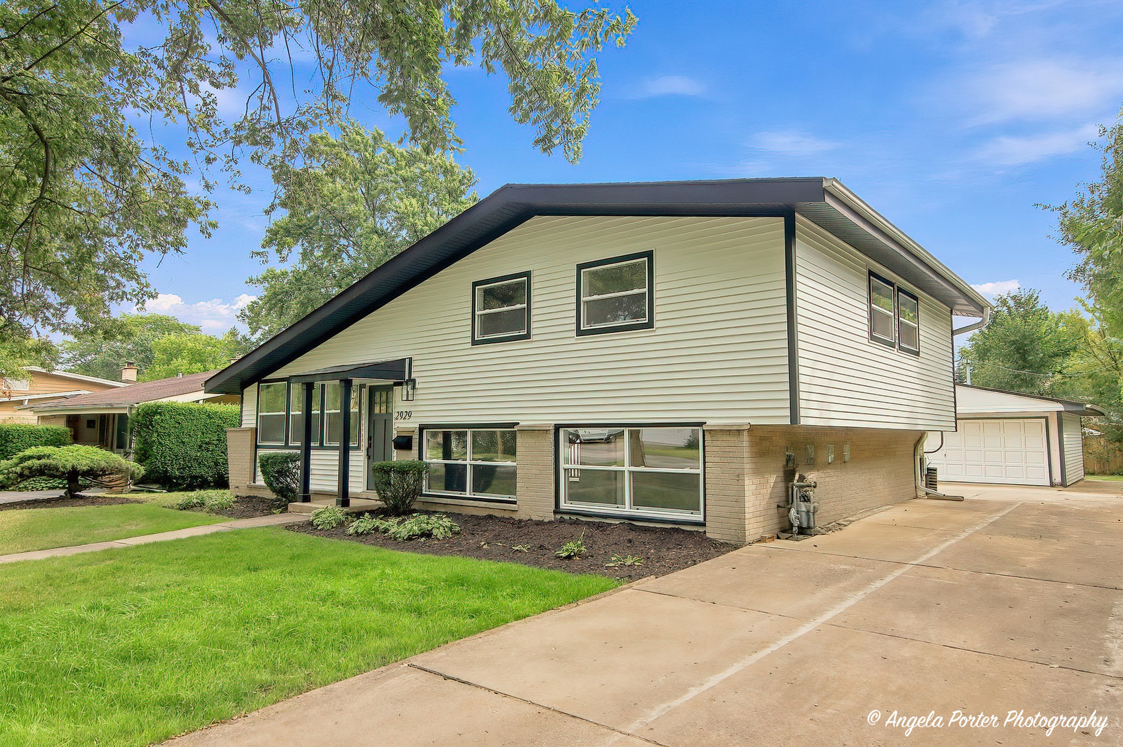2929 Central Road Glenview, IL 60025 - Photo 2 of 31 Gallery Image 2