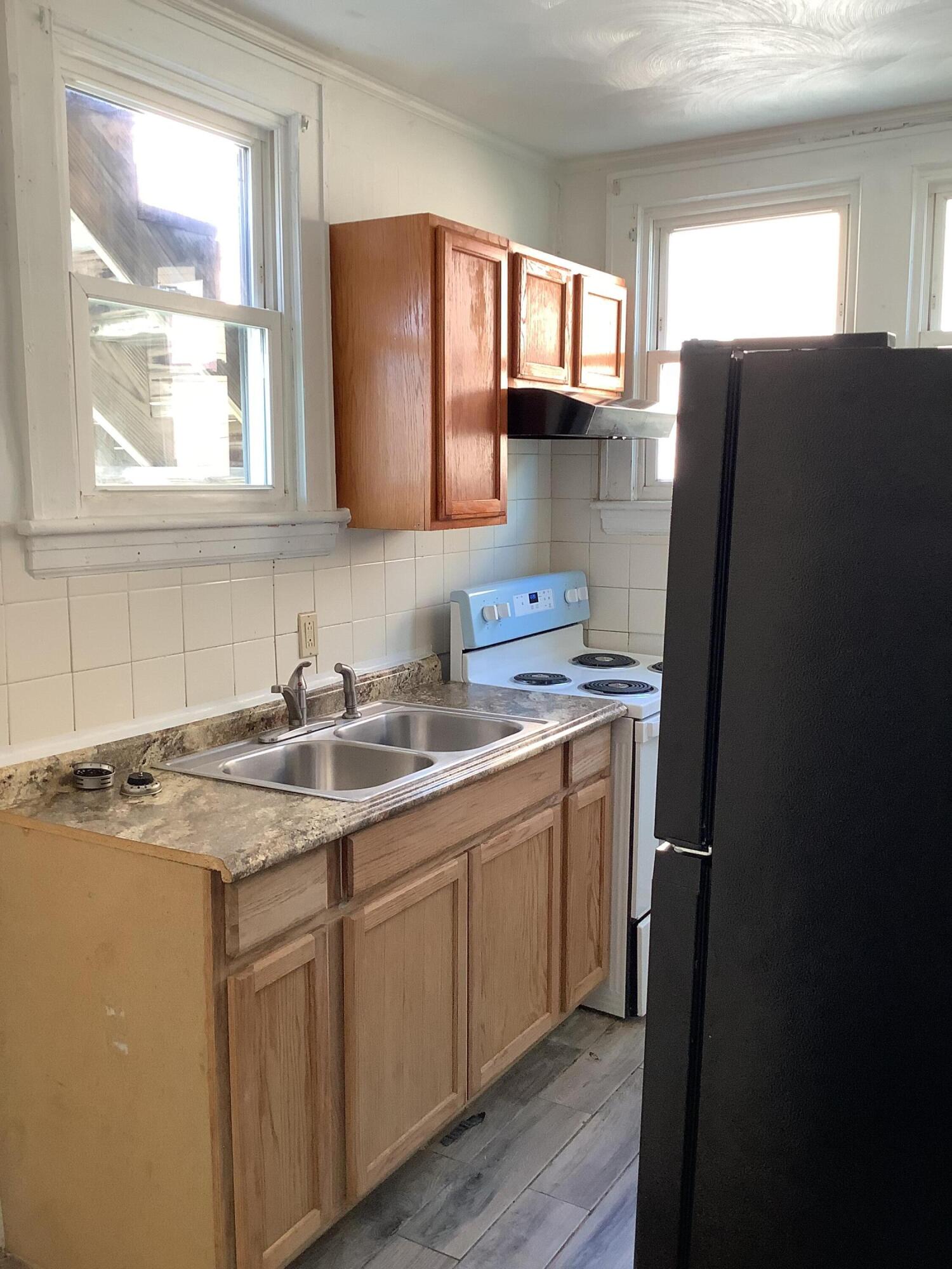 3412 Williamson Road Roanoke, VA 24012 - Photo 24 of 29 IMG_1393