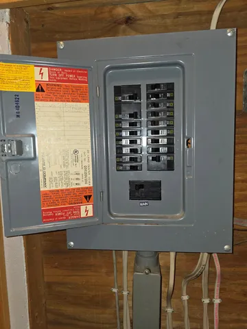 $130,000 | 821 7th Street Southwest, Pipestone, MN 56164