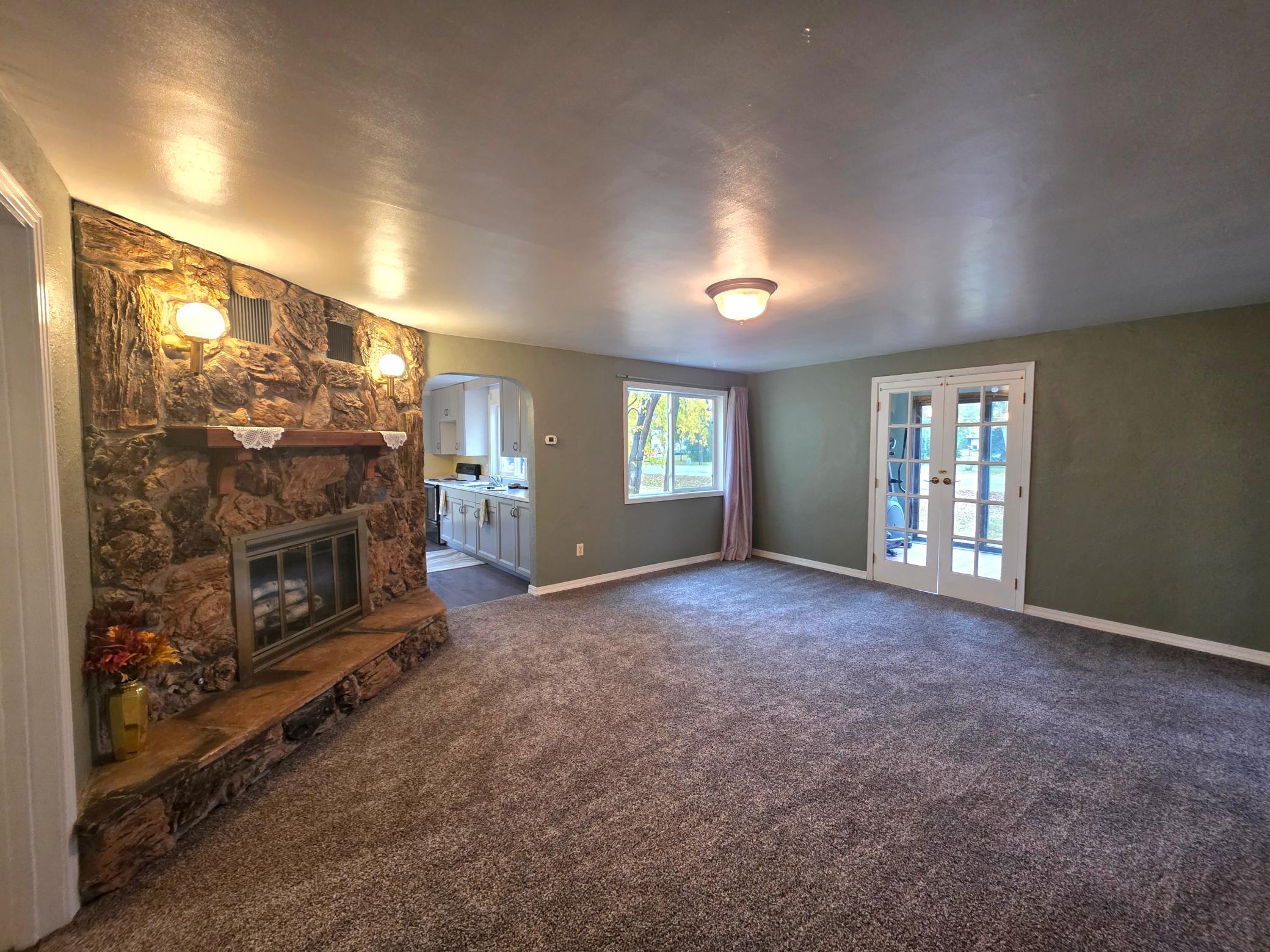 821 7th Street Southwest Pipestone, MN 56164 - Photo 5 of 22