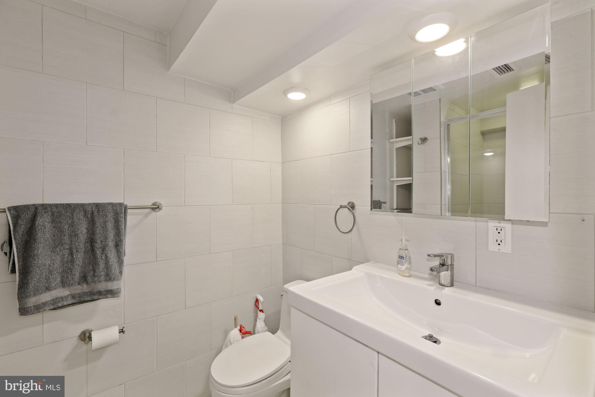 3640 Everett Street Northwest Washington, DC 20008 - Photo 19 of 29