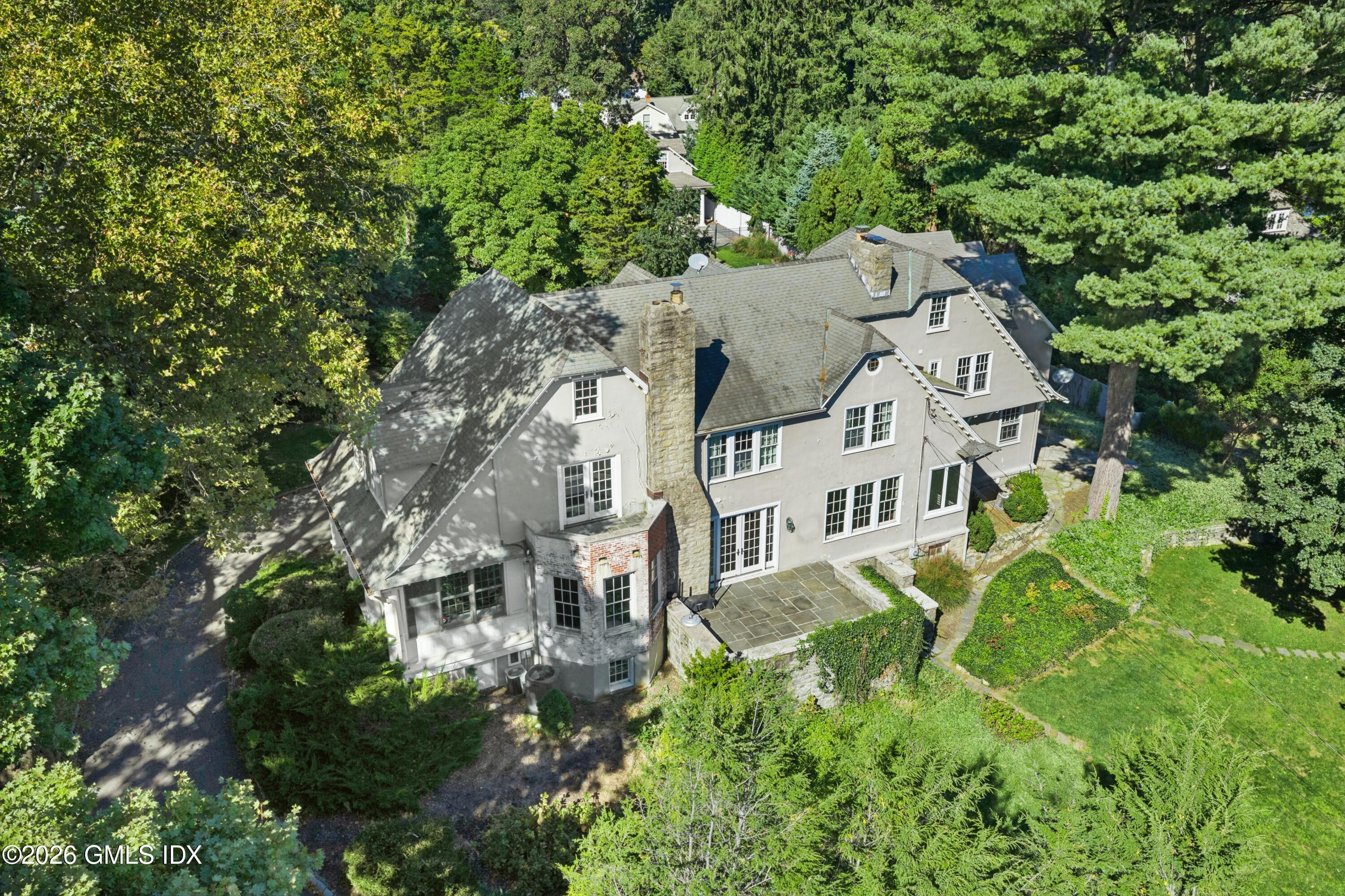 253 Shore Road Greenwich, CT 06830 - Photo 3 of 29 053-497186-497186_26
