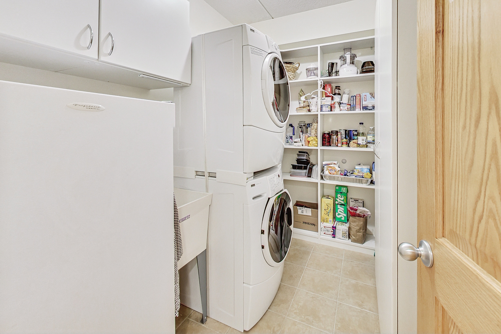 911 Busse Highway, Unit 204 Park Ridge, IL 60068 - Photo 23 of 31 a view of utility room