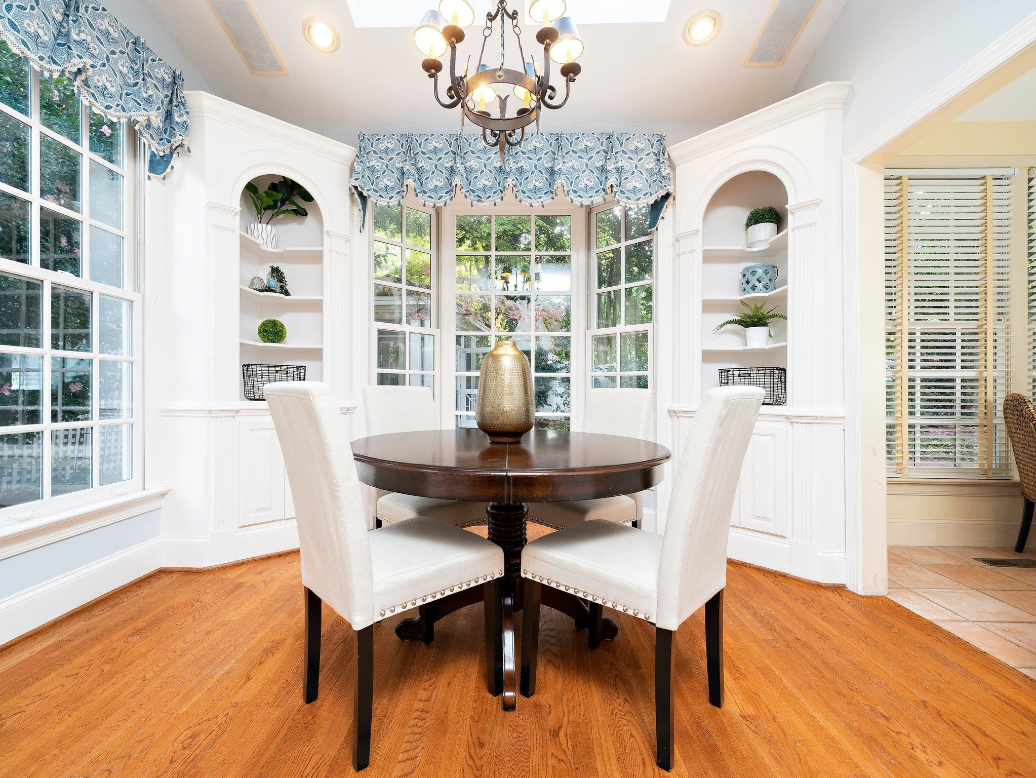 1404 Dogwood Lane Raleigh, NC 27607 - Photo 18 of 47 Beautiful Breakfast nook off the custom kitchen