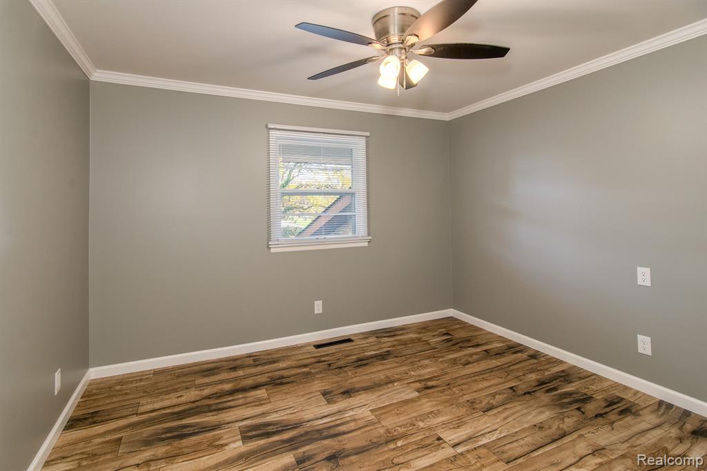 10418 Linden Road Grand Blanc, MI 48439 - Photo 8 of 43 Gallery Image 8