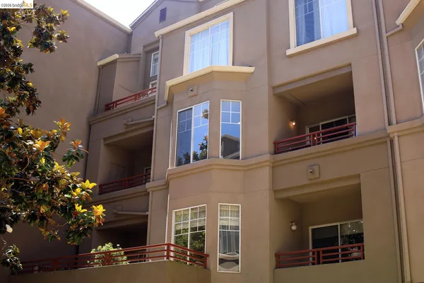 $594,500 | 280 Caldecott Lane, Unit 202, Oakland, CA 94618