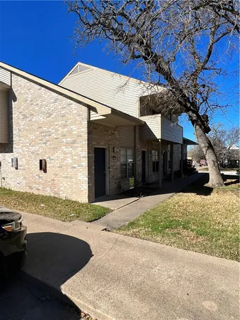 $975 | 918 Spring Loop, Unit A, College Station, TX 77840