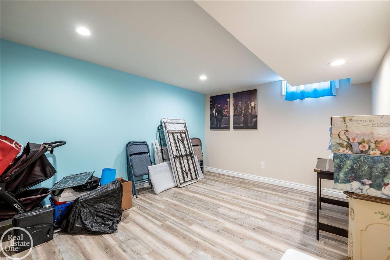 48204 Tilch Road Macomb, MI 48044 - Photo 40 of 45