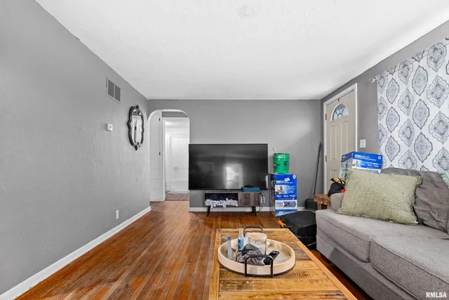 $134,900 | 124 North 1st Street, Hanna City, IL 61536