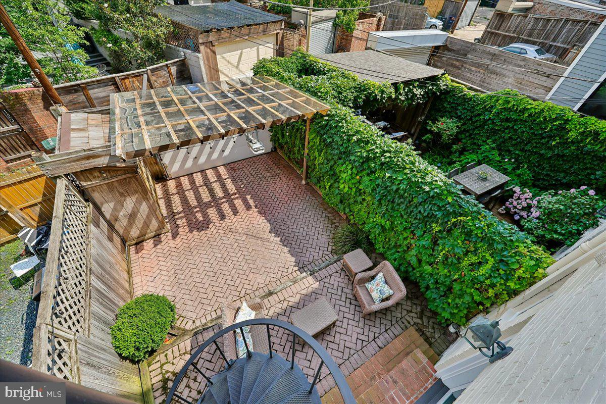 126 E Street Southeast Washington, DC 20003 - Photo 16 of 38