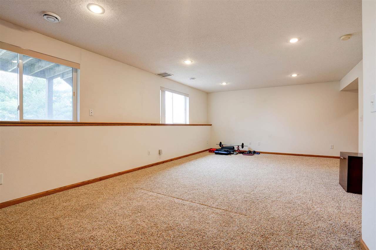 2635 Pheasant Ridge Court Marion, IA 52302 - Photo 31 of 35 Gallery Image 31