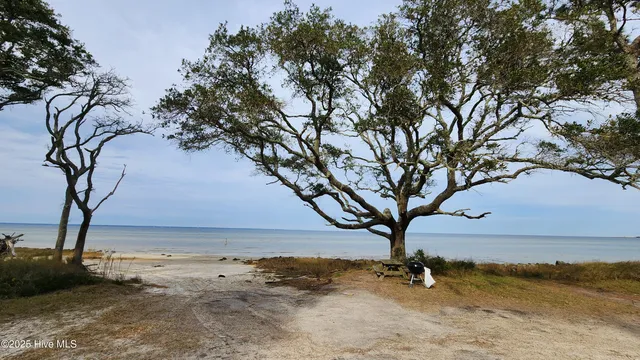 $300,000 | 187 Pamlico Parkway, Beaufort, NC 28516